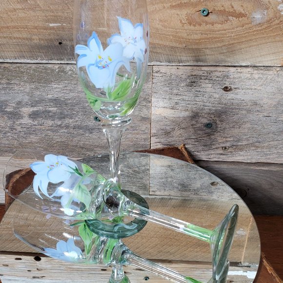 Handpainted Tulip Champagne Glass #1 - Picture 2 of 11